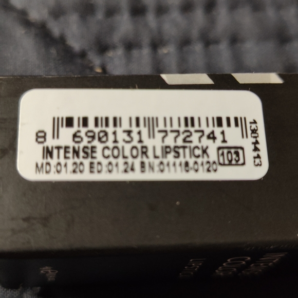 Farmasi make up combo - Picture 3 of 13